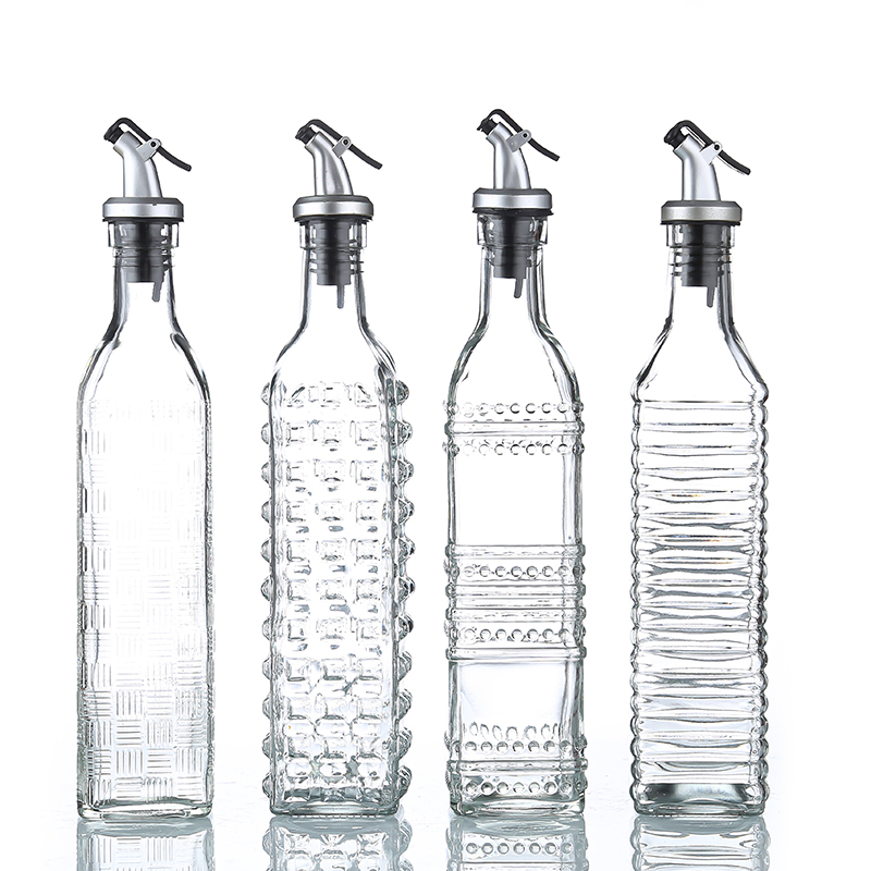 Carved Olive Oil Vinegar Dispenser Square Kitchen Cooking Oil Bottle Glass Oil Container with Oil Pourer