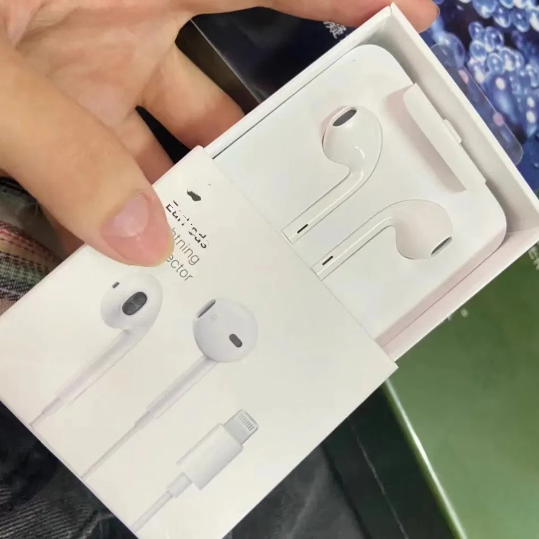 Wired Bluetooth Earphone Suitable for Aple Type-C Android Lightning Wired Headset