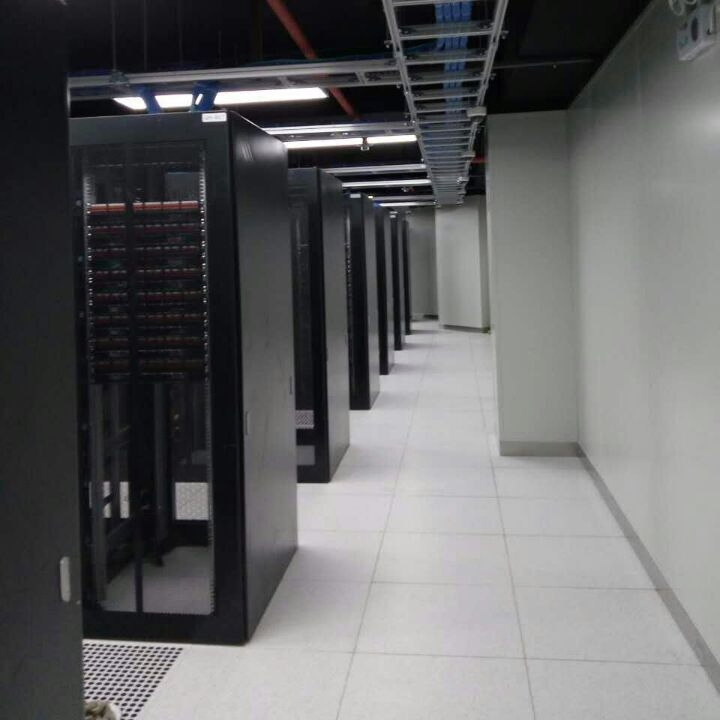 Антистатический фальшпол FS1250 для ЦОД