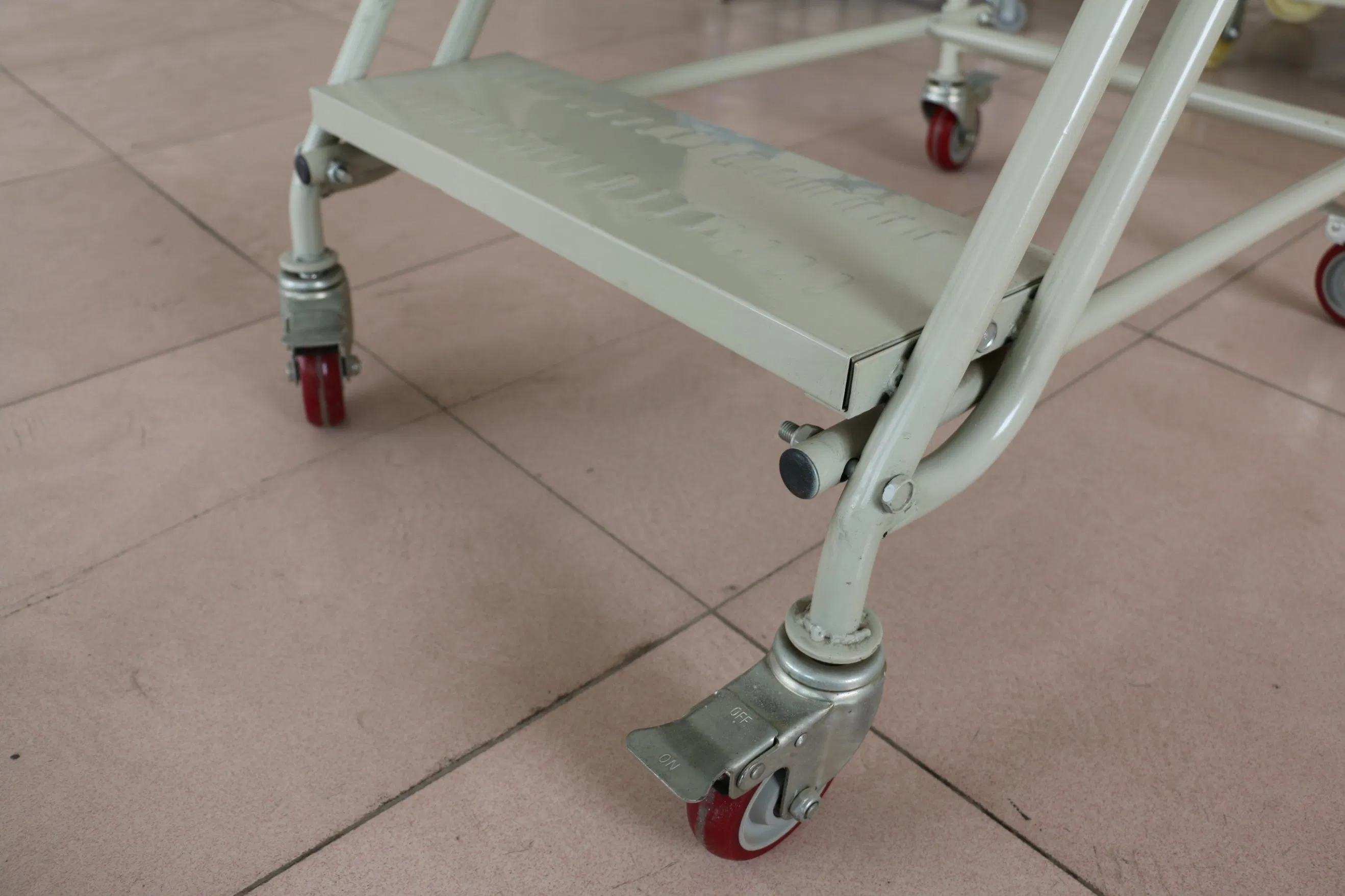 Durable Steel Warehouse Climbing Ladder Platform Cart with EU Certification