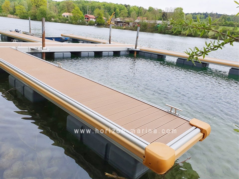 Floating Dock Pontoon Bridge for Boat Yacht