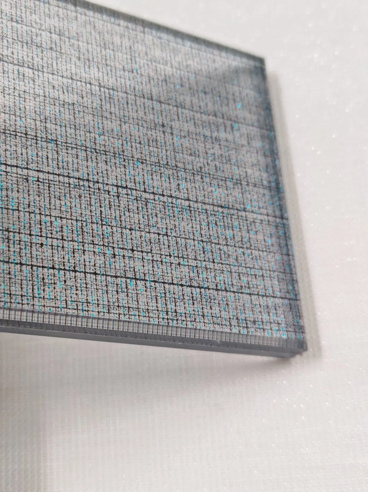 Custom Laminated Glass Panels for Residential and Commercial Use