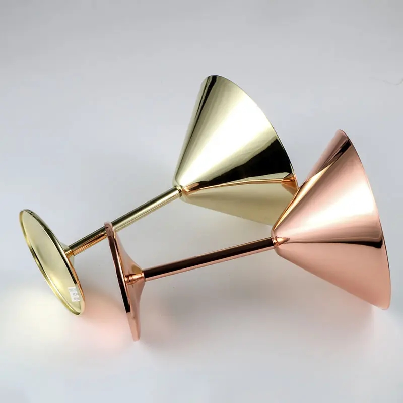 Элегантные бокалы для мартини из нержавеющей стали