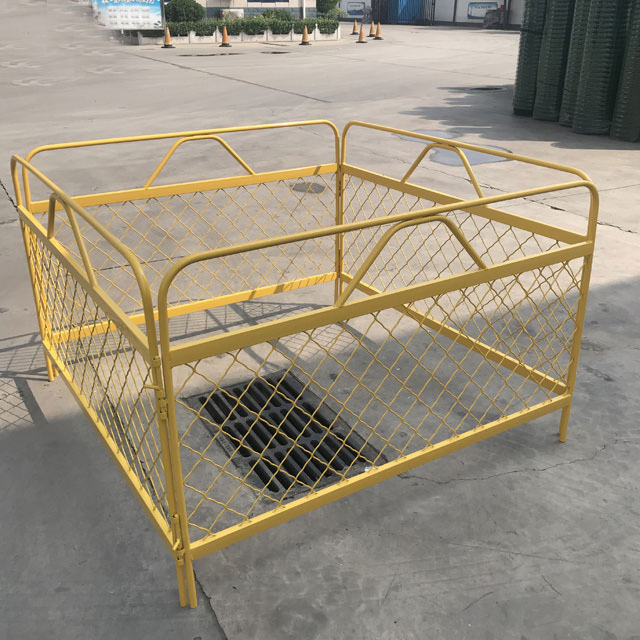 Supplier Directly Sell Heavy Duty Yellow Manhole Pit Deep Well Barrier Guard Fence