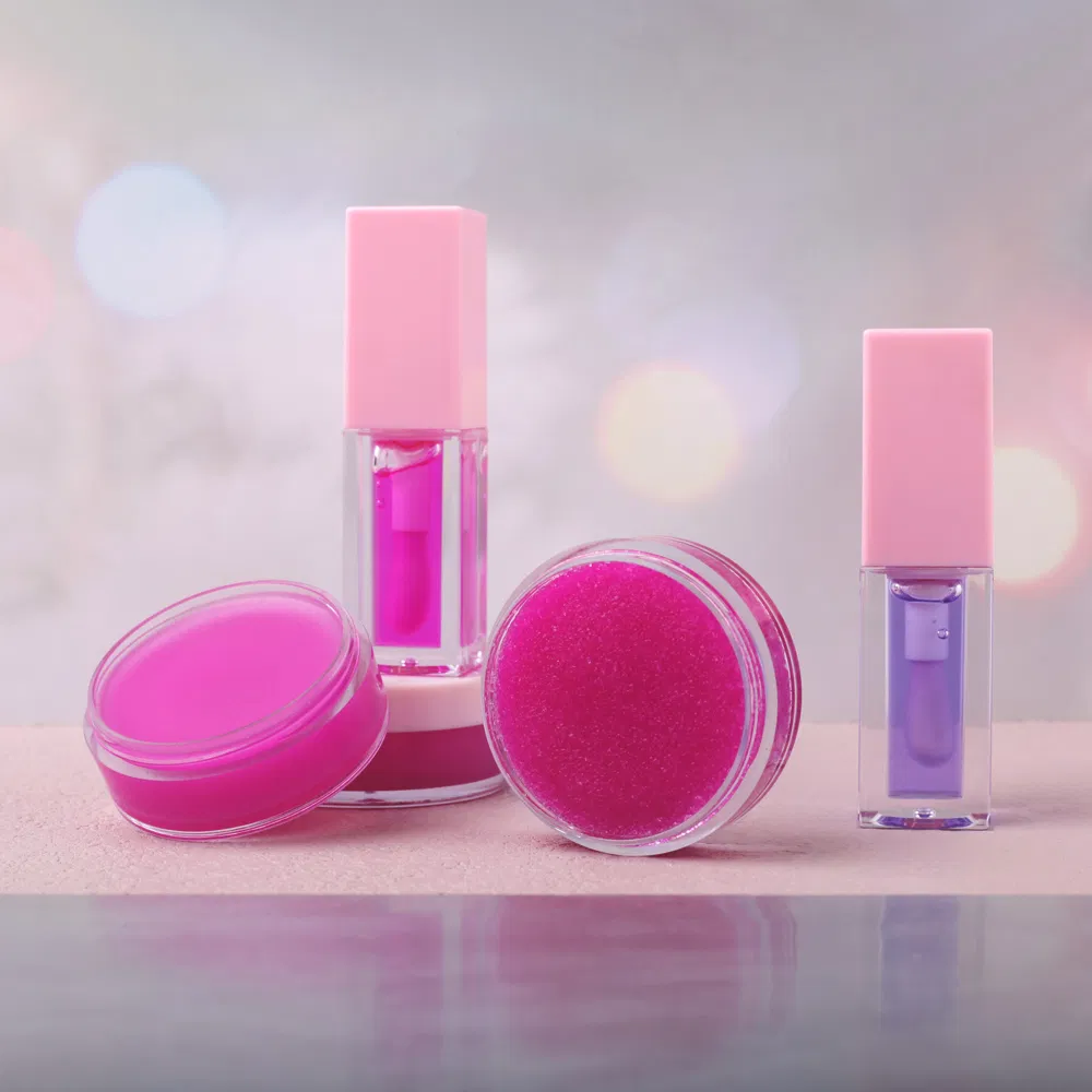 New Cosmetics Vegan 3 in 1 Lip Balm and Scrub with Lip Oil Set Custom Logo Strawberry Lip Care Set