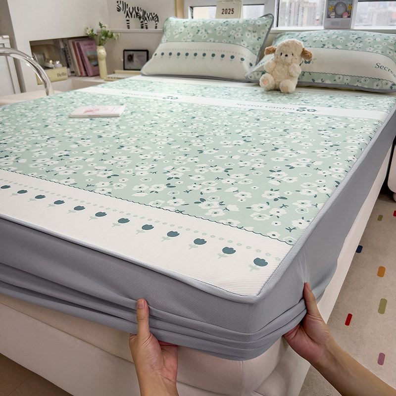 Ice Silk Fitted Sheet Cool-to-The-Touch Bed Cover for Summer Using