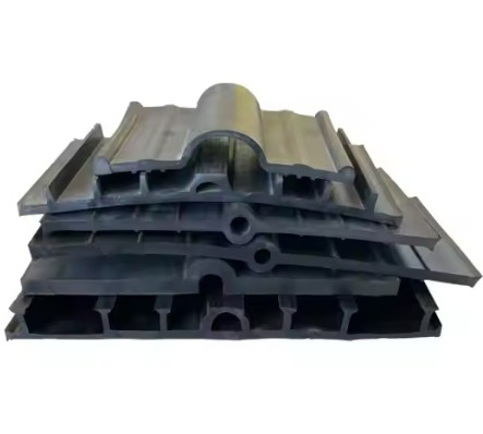 Pre-Molded Corner Rubber Waterstop System Including Steel Plate Insertion for Tunnel Segment Waterproofing Solutions