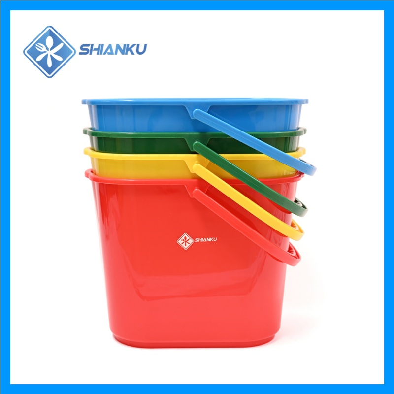 Shianku Dairy Farm 14L Graduated Measuring Plastic Milk Bucket