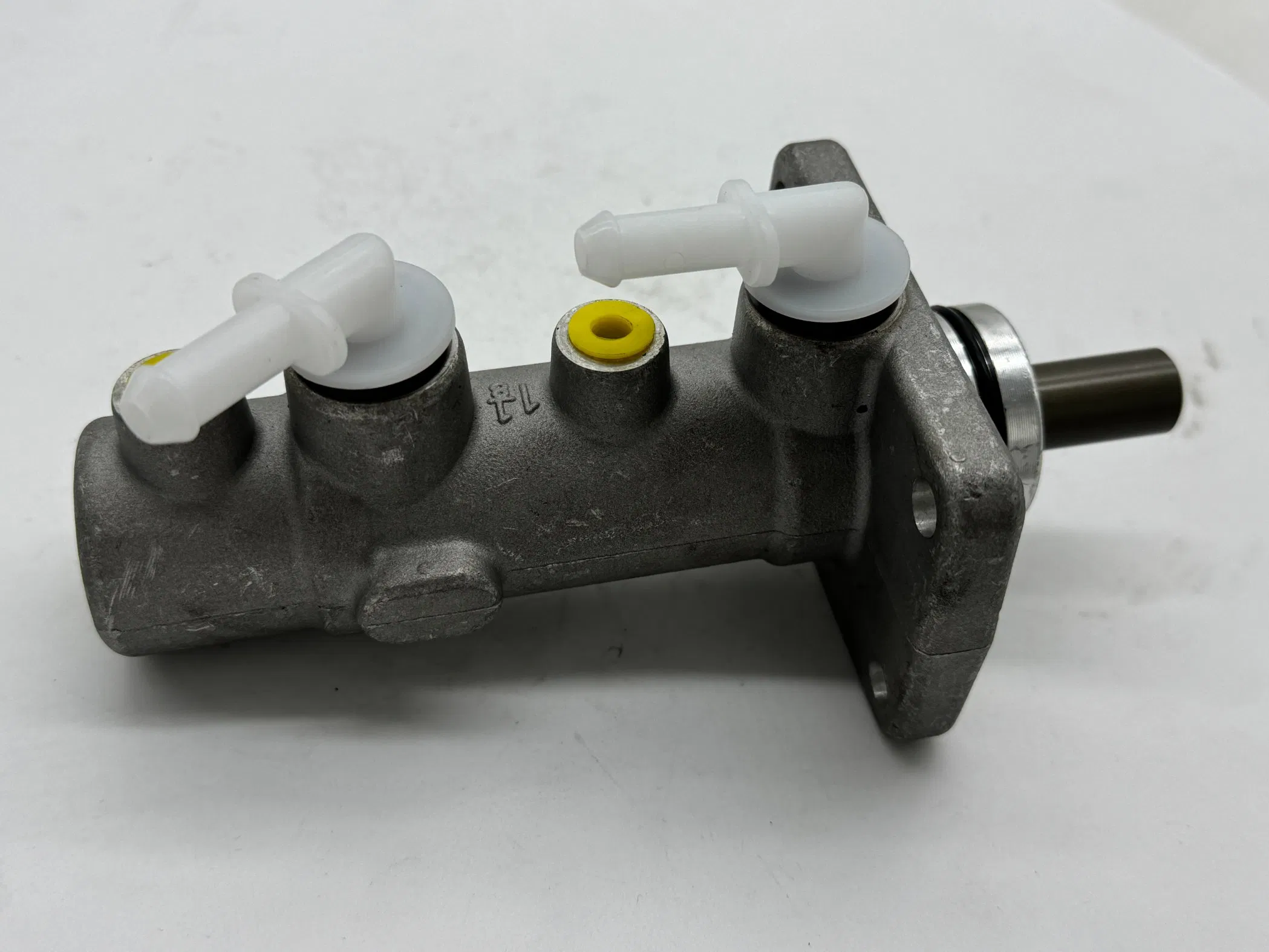 Главный тормозной цилиндр 58510-4e600 для KIA