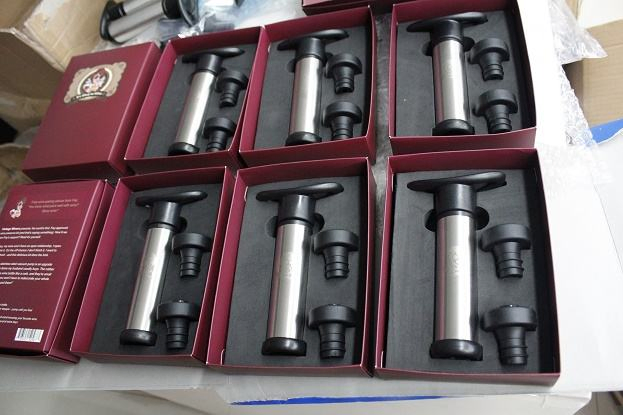 Essential Vacuum Wine Stopper Pump for Preserving Wine