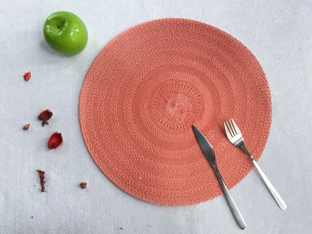 Versatile Polyester Table Mats for Heat Resistance and Oil Protection