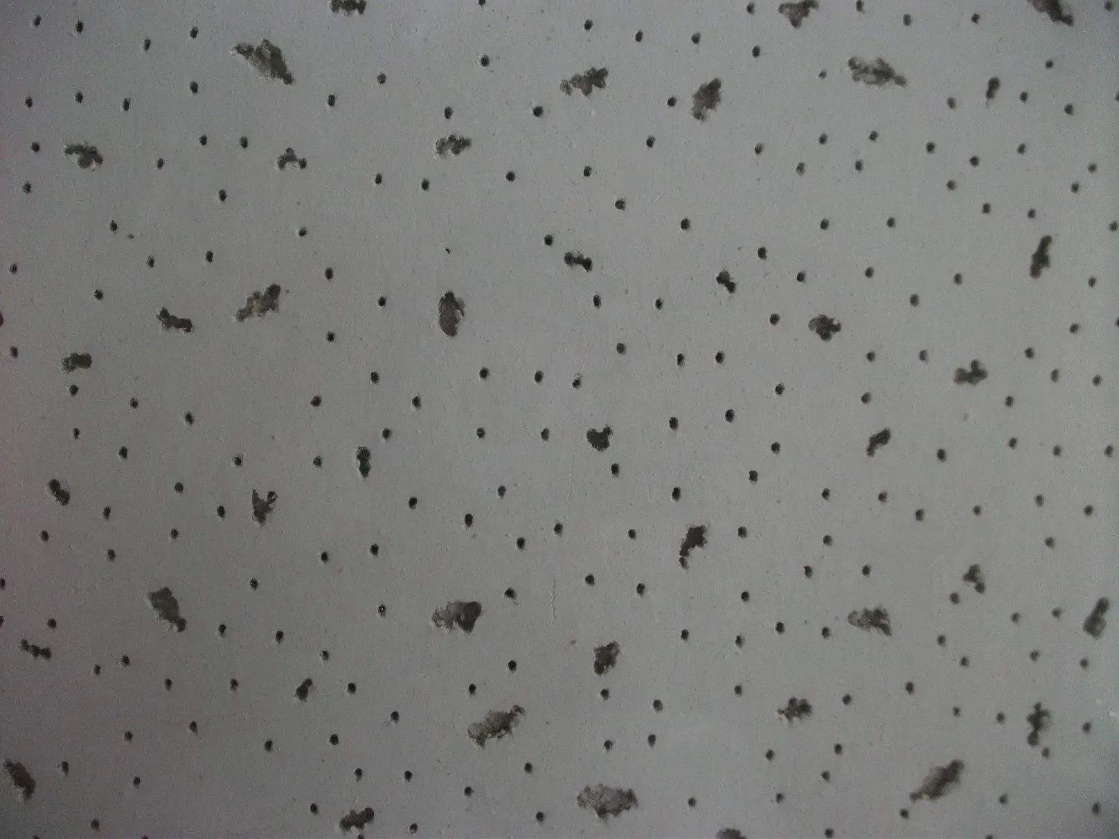 Durable Mineral Fiber Acoustic Ceiling Tiles for Commercial Spaces. Eco-Friendly Mineral Fiber Acoustic Ceiling Panels for Noise Reduction