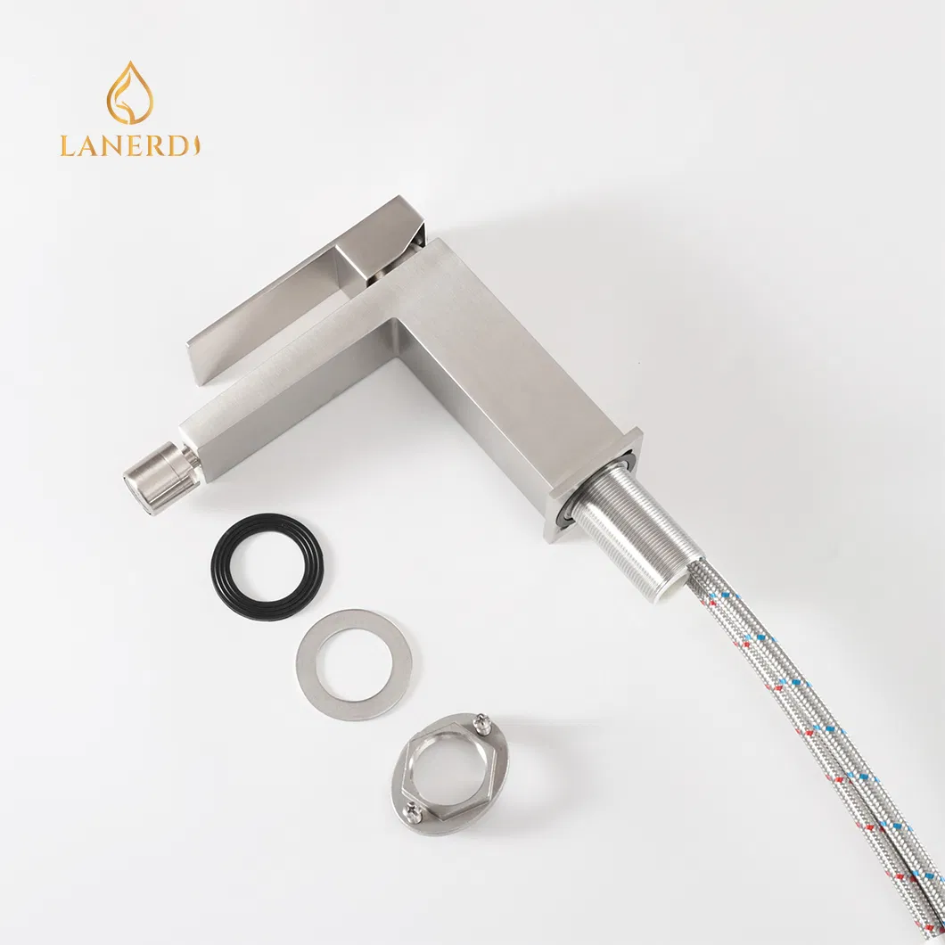 Стильный мини-смеситель для биде