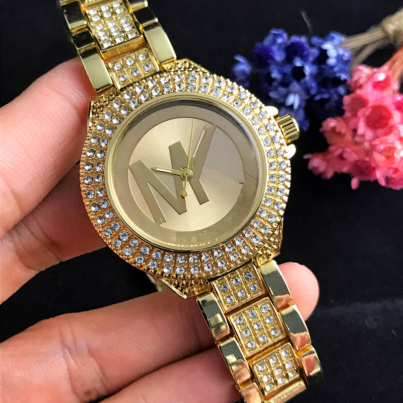 Foreign Trade Wholesale Fashion Ladies' Silicone Quartz Watches & Alloy Watches Wholesale Gift Watches Designer Brand Wrist Watch