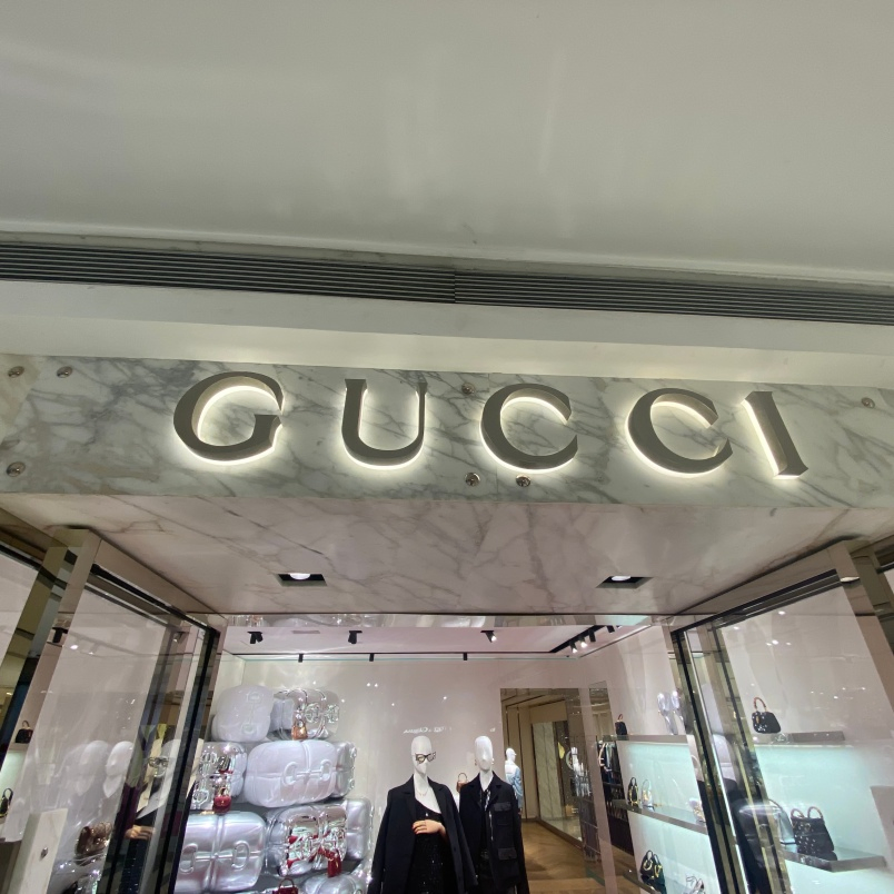 Tst Long-Lasting Laser-Cut Front-Lit Sign for Sophisticated Retail Ambiance