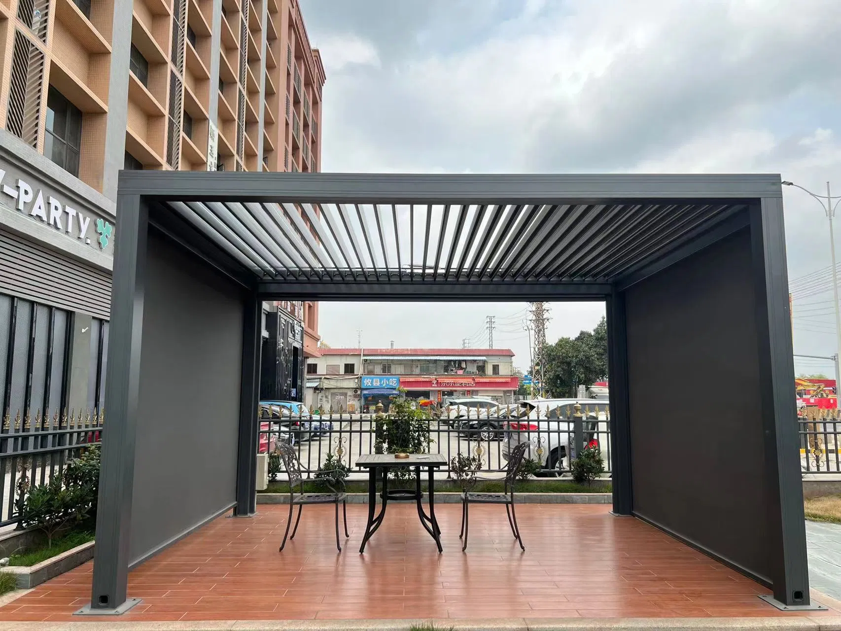 Waterproof Roof Gazebo Sunshade Customizable Outdoor Aluminum Luxury Pavilion