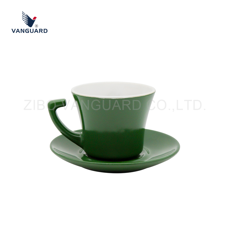 Чашка с блюдцем для чаепития, керамическая