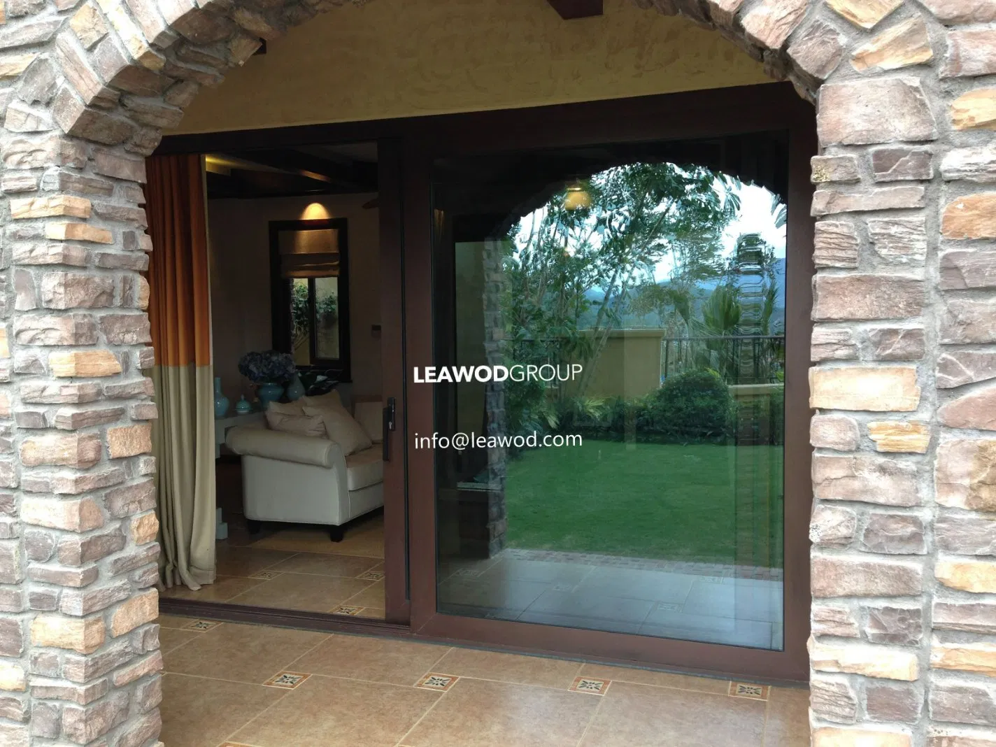 Thermal Break Wood-Aluminum Composite Sliding Door with Barn Door Style for Balcony