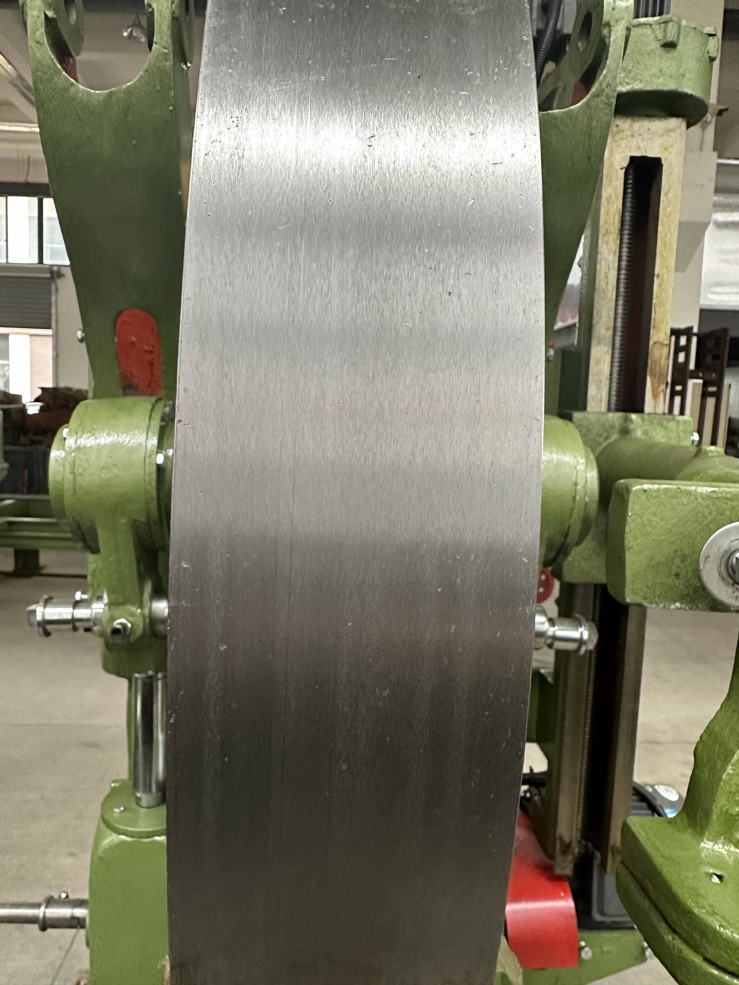 Ленточная пила вертикальная универсальная MJ3110