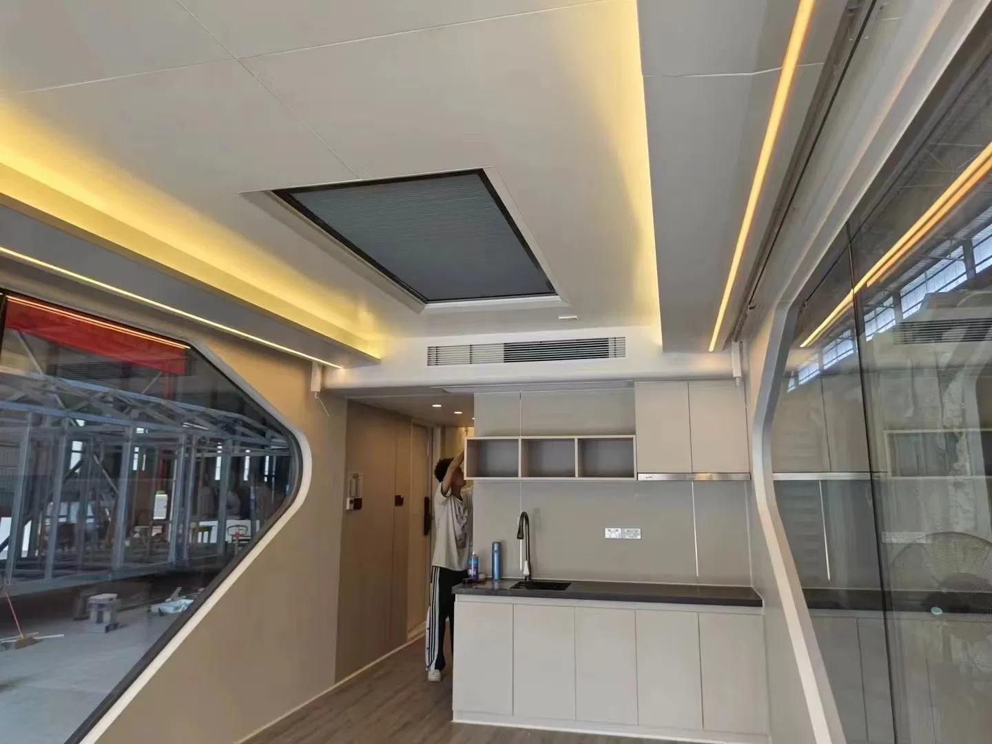 Container Home Capsule House - Glamping Villa with Tech-Integrated Smart Design