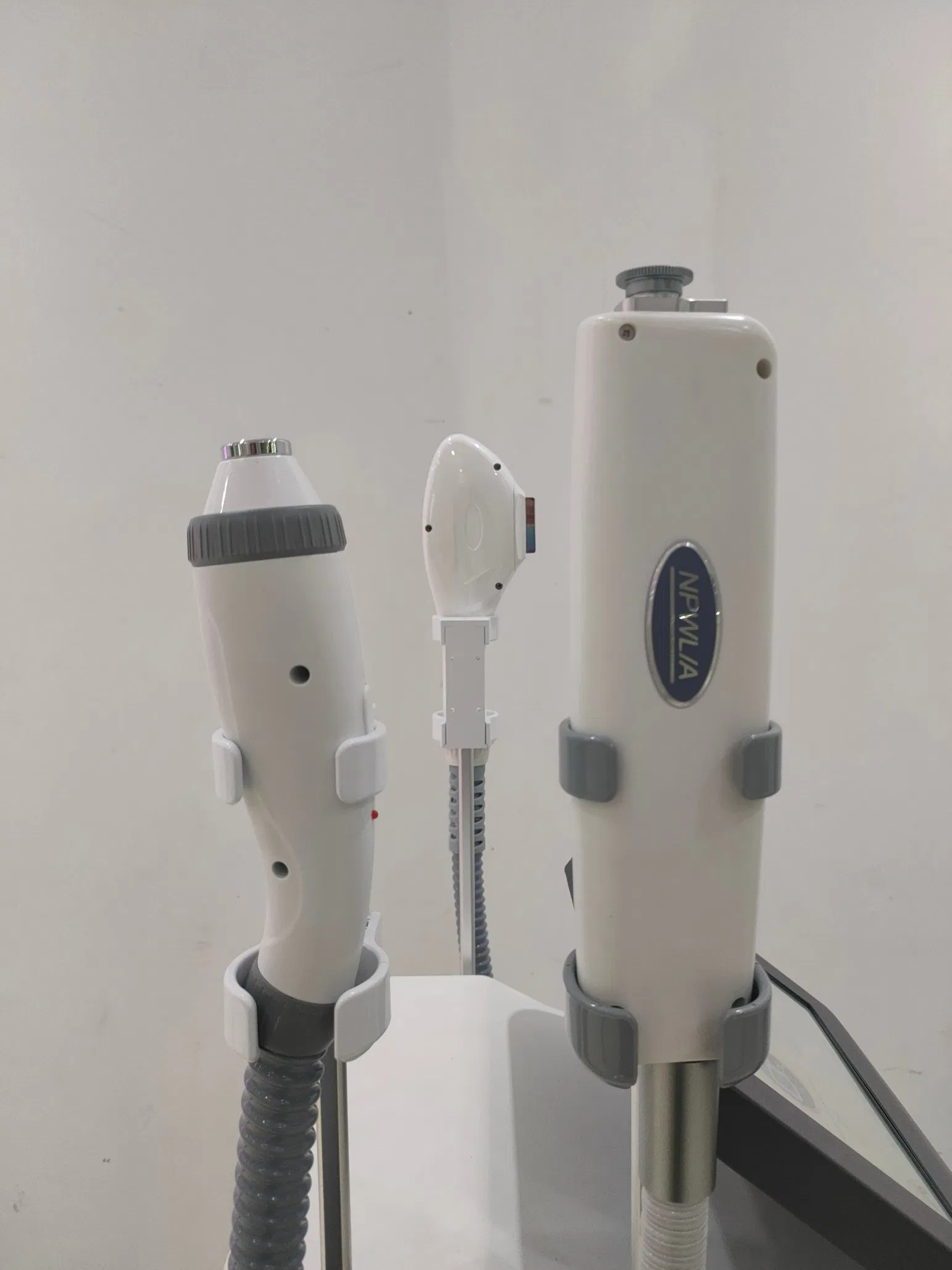 Professional IPL Machine with Cooling Technology Dpl + RF + Laser 3-in-1 System - Safe for All Skin Types with 532nm/1064nm/1320nm Wavelengths