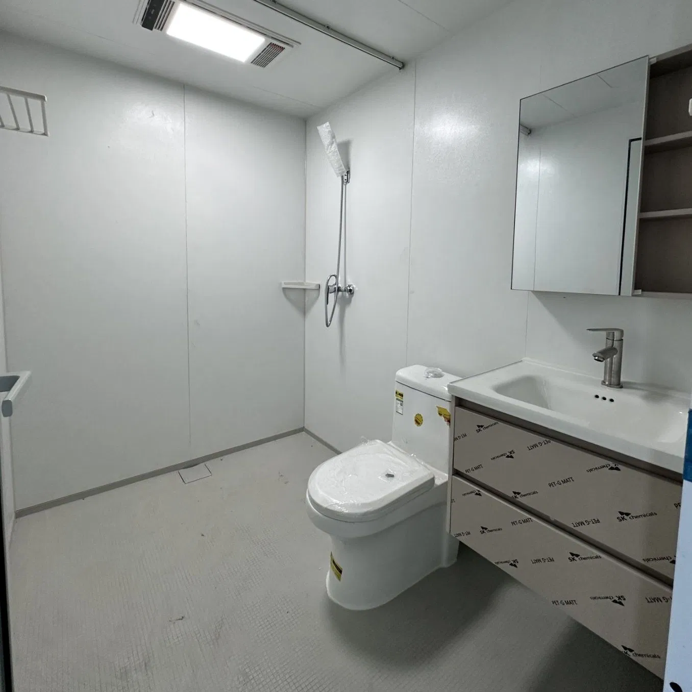 Accessories Prefabricated Furniture Waterproof Quick Install Fast Shipping SMC Bathroom