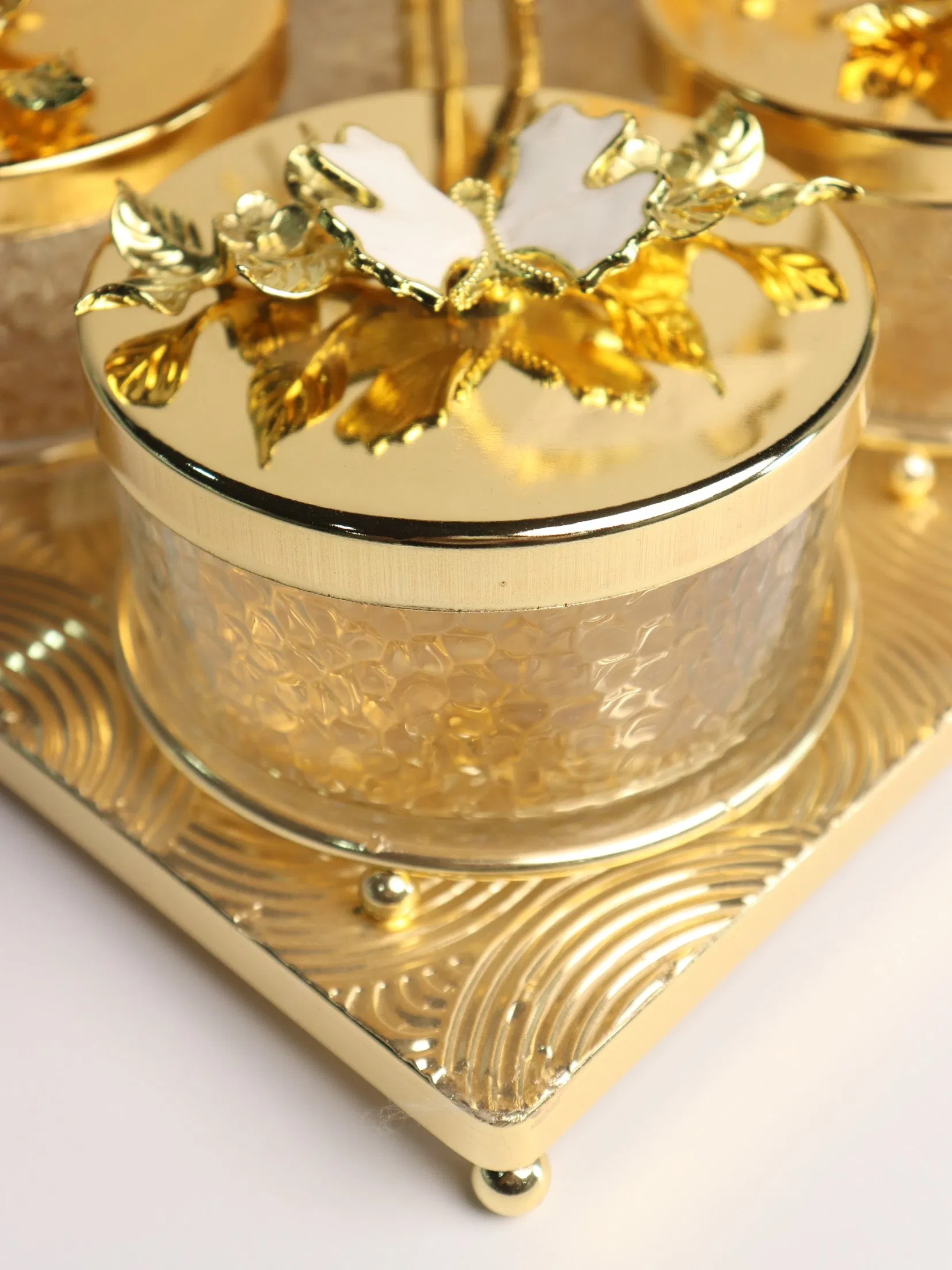Elegant Butterfly Pattern Set of 6 Fruit Bowls, Gold-Plated Iron Frame