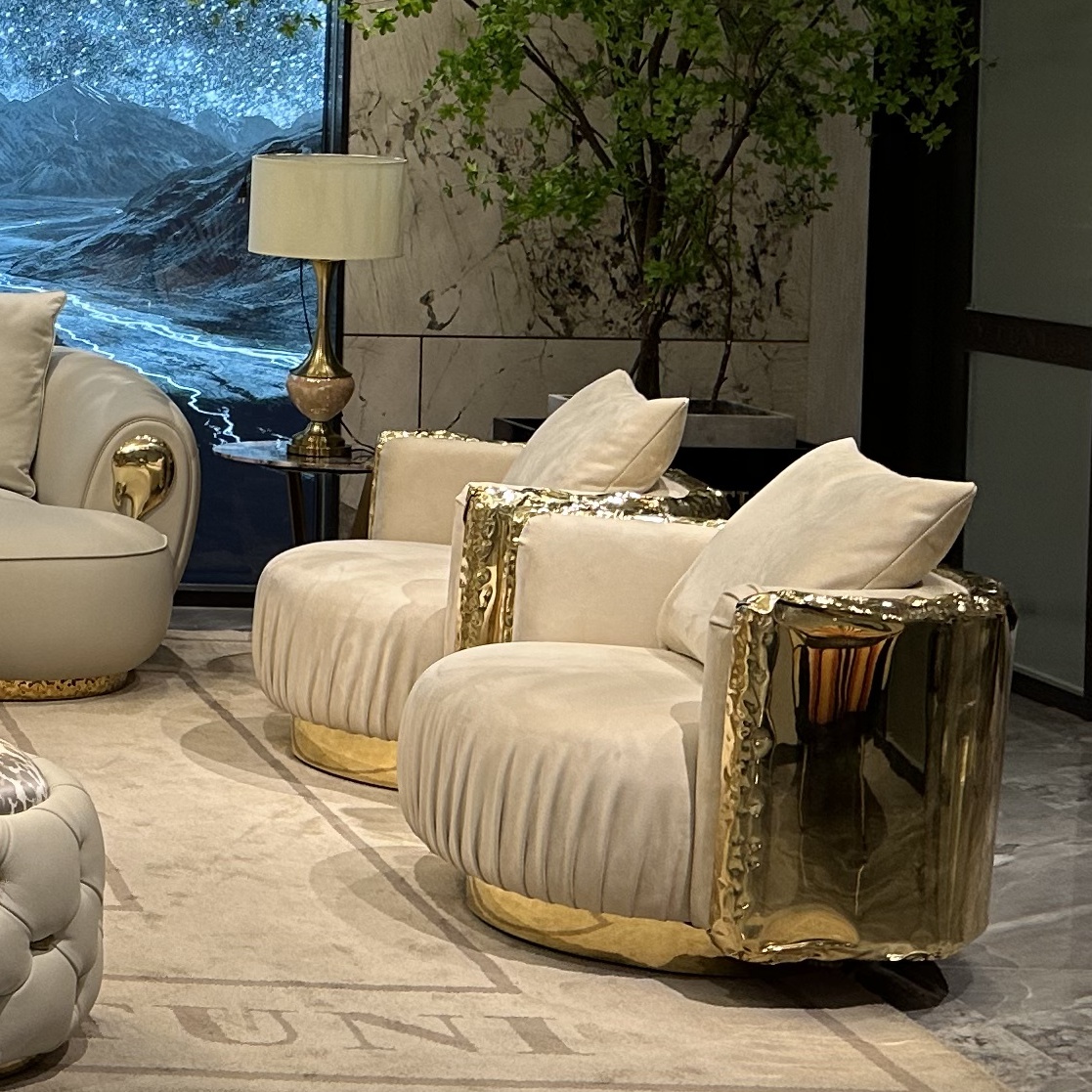 Мебель для гостиной кожаная с медной фурнитурой кованая