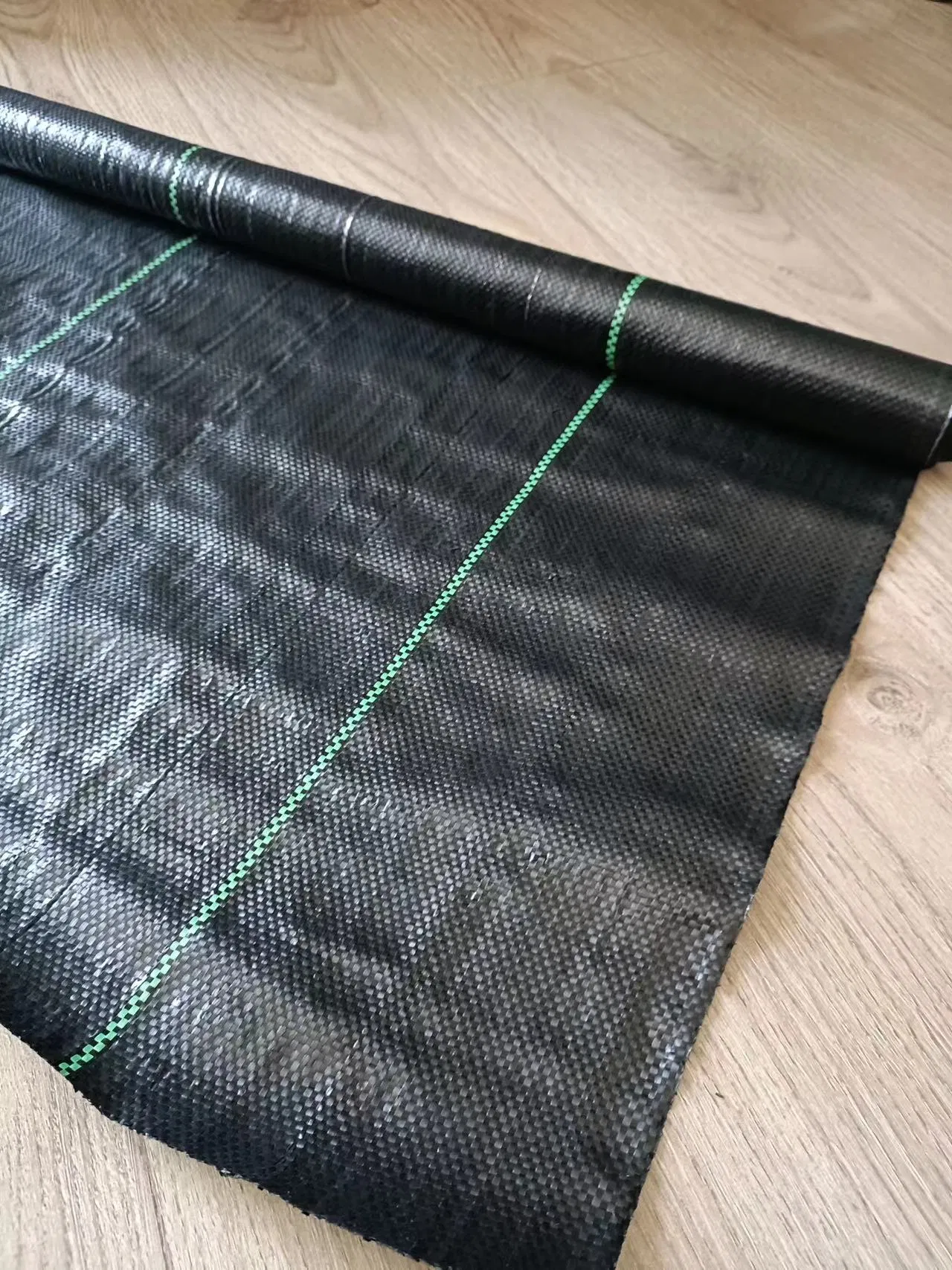 Weed Barrier Fabric 6FT X 300FT Weed Mat PP Material 90GSM 100GSM Weed Mats for Sale