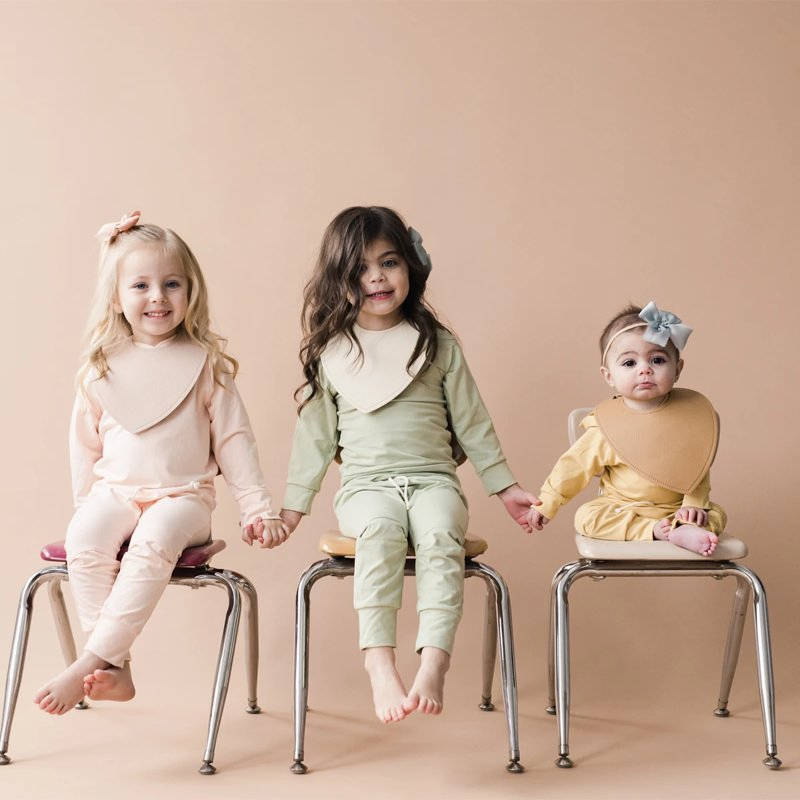 OEM China Wholesale PU Leather Baby Products Kids Care Baby Bibs