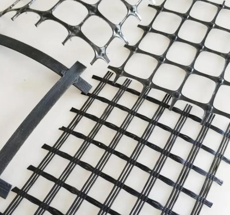 Road Construction Material PP Pet 40kN Grid Mesh Biaxial Geogrid for Soil Stabilization Geogrid Driveway