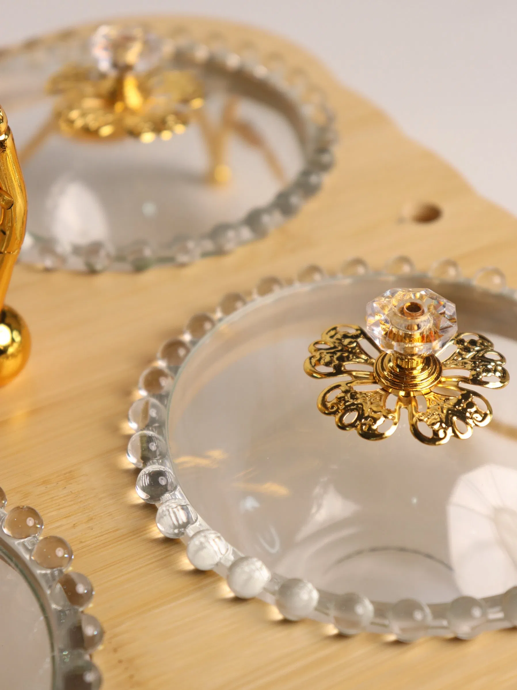 Home Ornament Gold-Plated Iron Frame with Large Size Four-Panel Glass Bowl