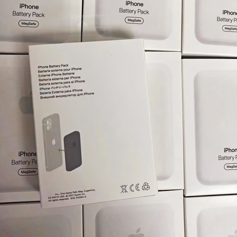 Магнитный пауэрбанк Magsafe для iPhone