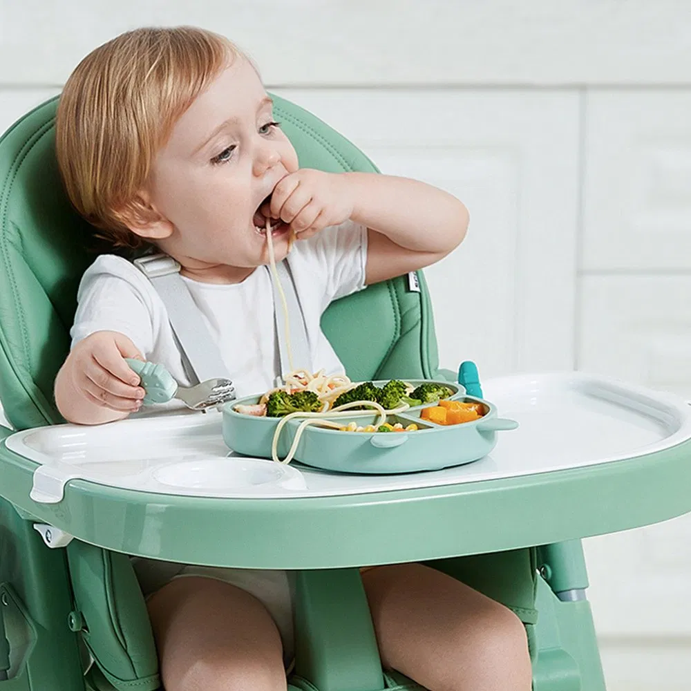 Customized Cute Submarine Shape Silicone Dining Plate Essential Kitchen Utensils for Babies