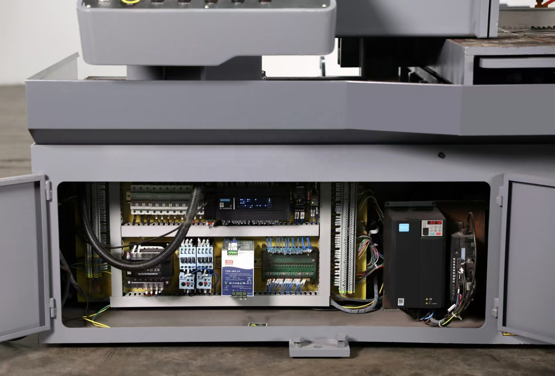 Ленточная пила по металлу для нержавеющей стали