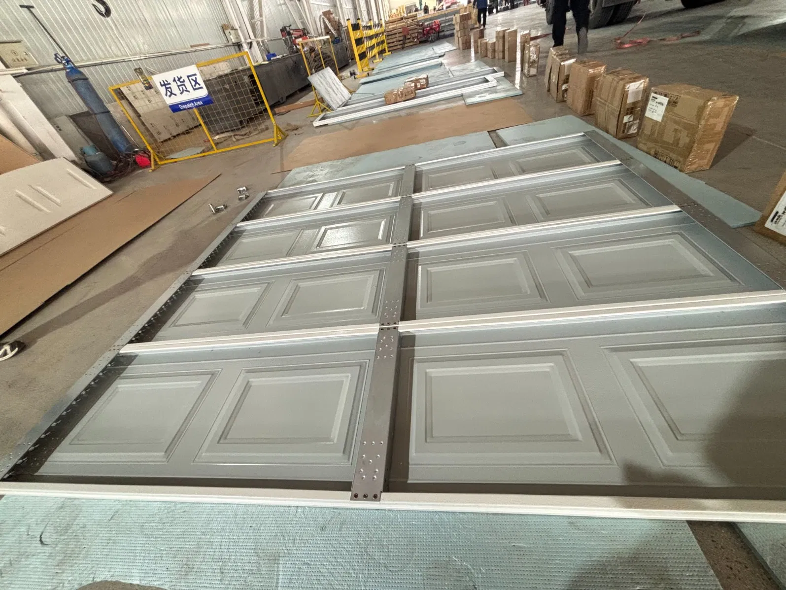 Economic Single-Sheet Steel Garage Door with Weather-Resistant Pre-Painted Surface