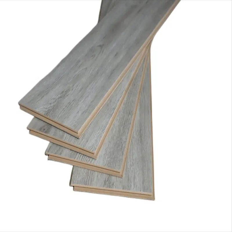 Ламинат 8 мм дуб натуральный водостойкий AC3