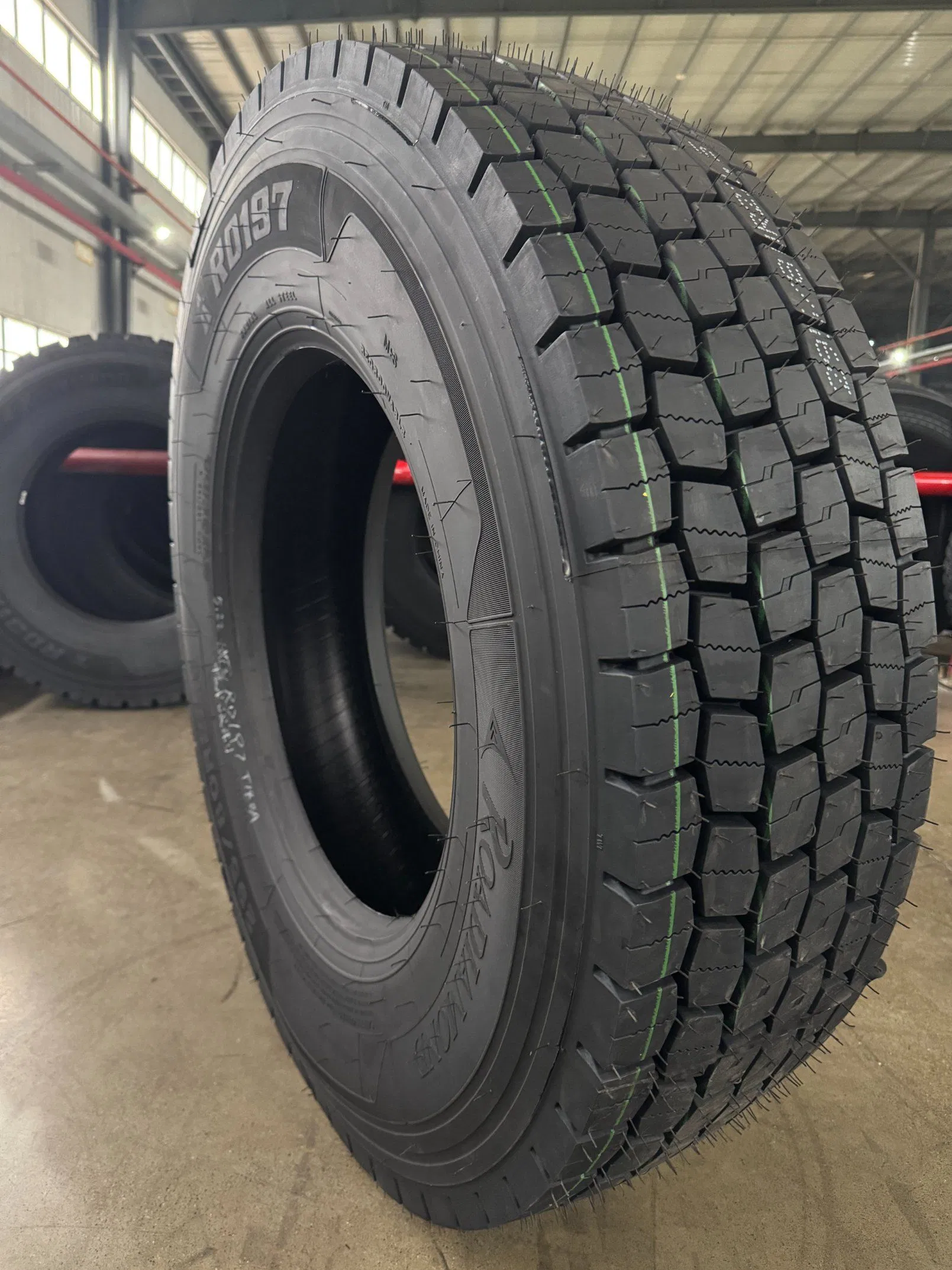 295/80R22.5 RD197 Стальная радиальная шина для грузовиков, тракторов и сельхозтехники