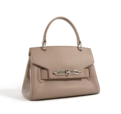Stylish Women's Leather Handbag for Everyday Use and Travel