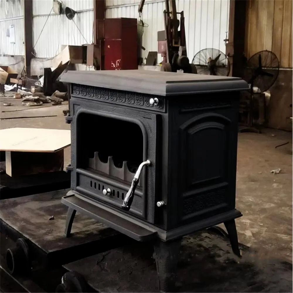 Чугунная печь-камин на дровах и пеллетах
