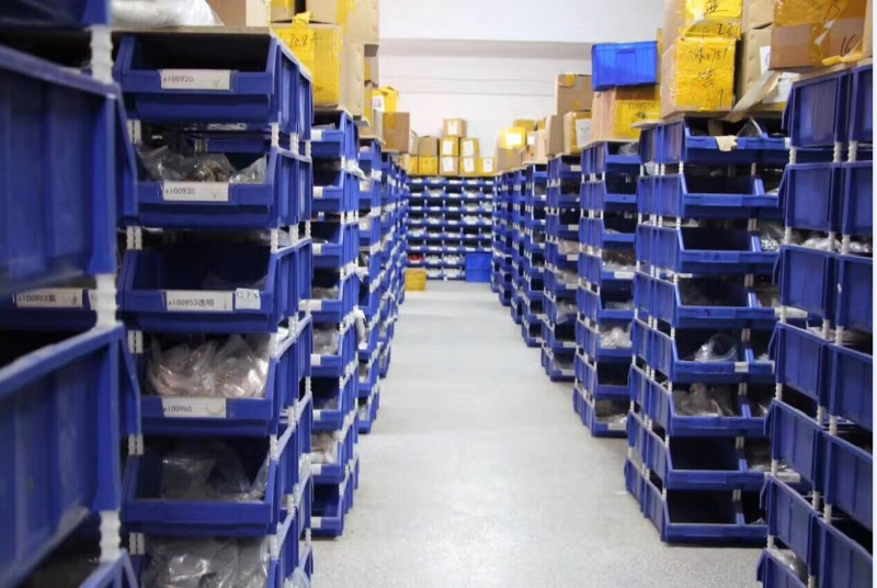 Warehouse Storage Plastic Divider Bins for Small Accessories