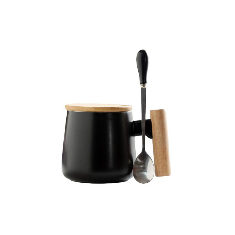 Фарфоровая чашка с бамбуковой крышкой и ложкой