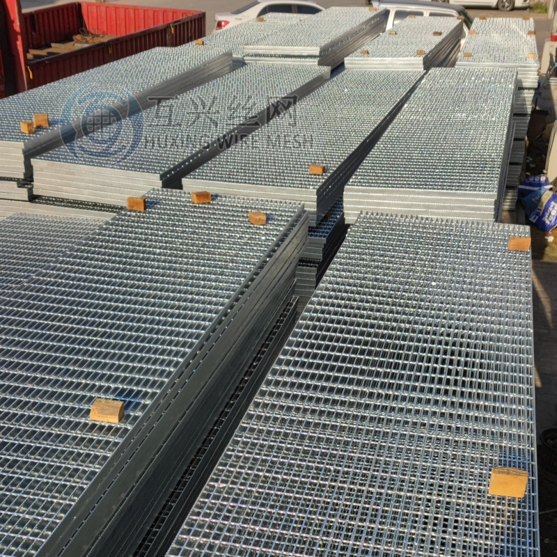 Light Structures Building Hot Zinc Coated Forge Welded Flat Bar Serrated Steel Grating 900mm 914mm 5800mm 6000mm