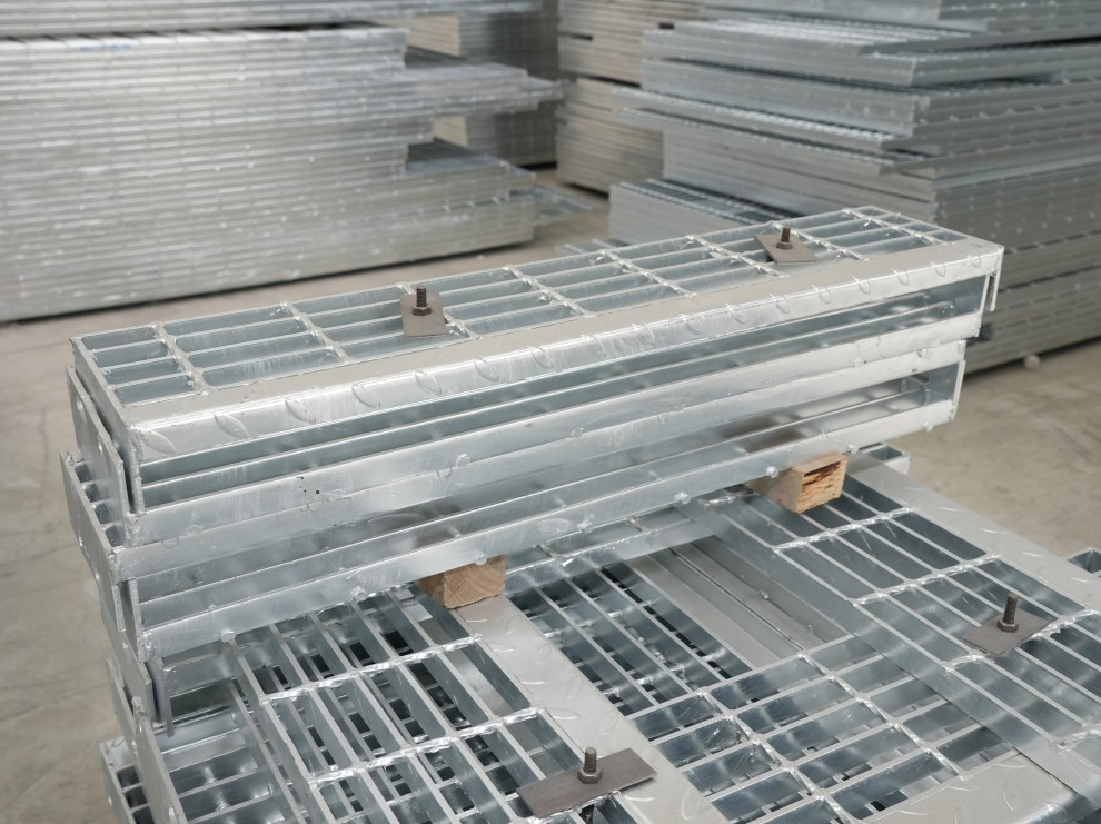 Fire Resistant Heavy Duty Galvanized Steel Grating with ISO Certification
