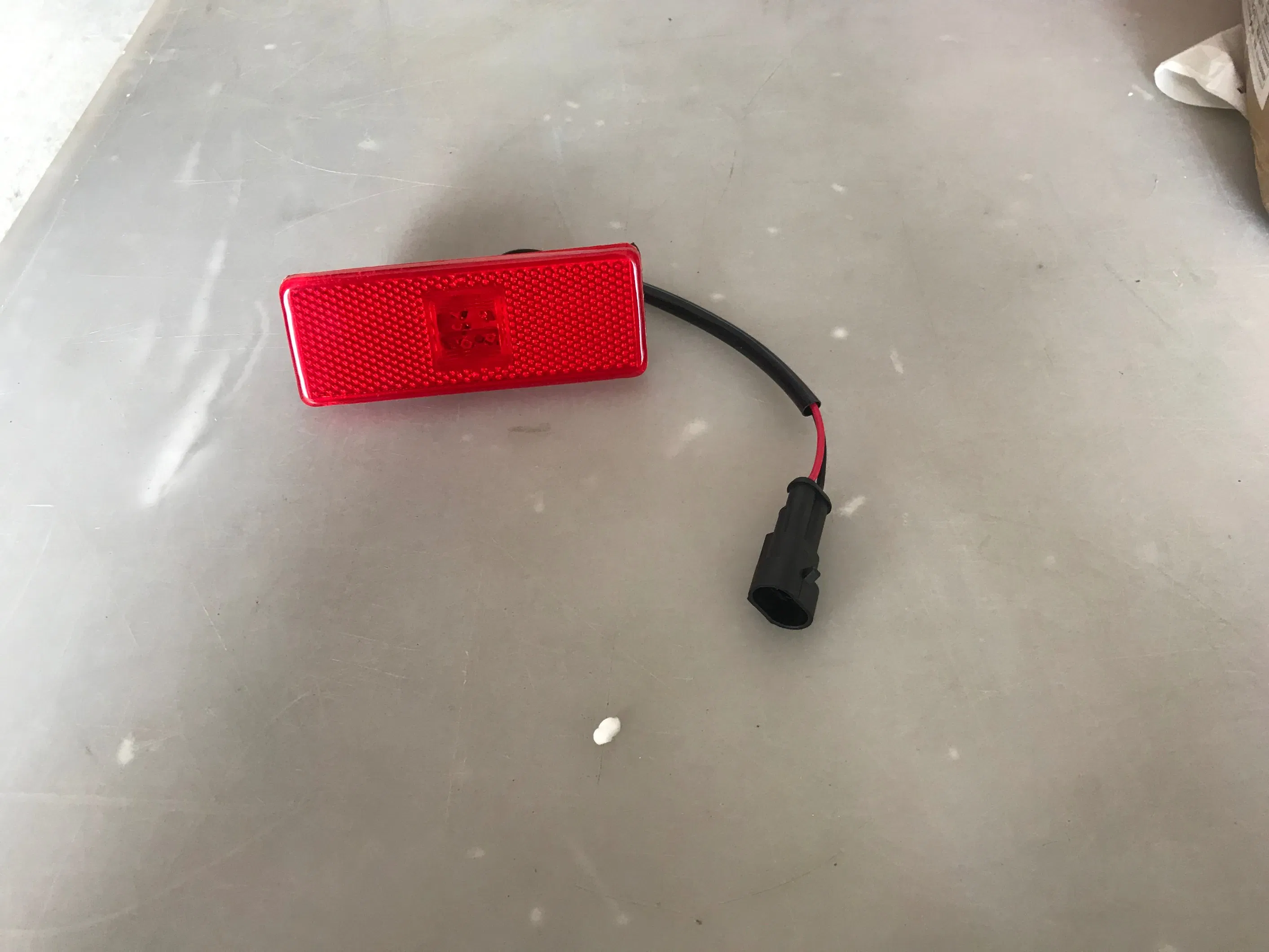 Боковой габаритный фонарь Yu Tong для автобуса ZK6122HW