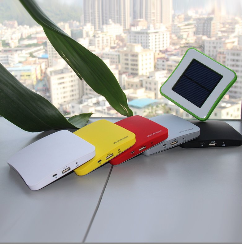 4PCS Suckers IP44 Waterproof Solar Power Bank 1800mAh 2600mAh 5200mAh Solar Charger Waterproof Emergency Portable Power Bank