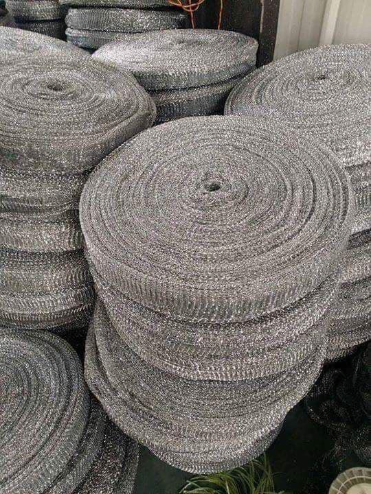 Металлическая сетчатая губка для чистки посуды и поверхностей