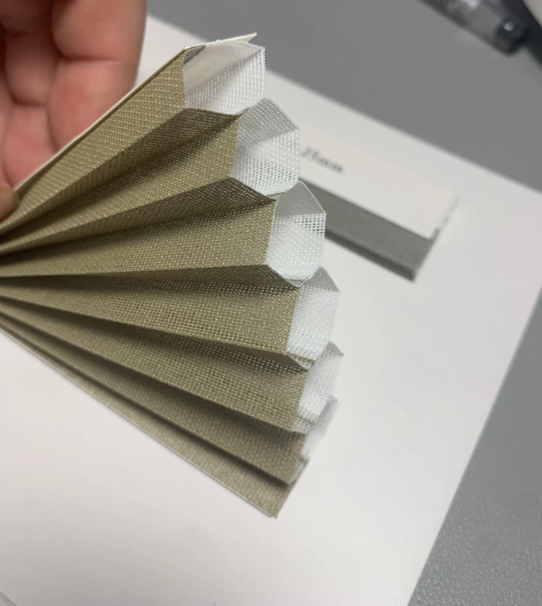 Honeycomb Fabrics Cellular Shades Window Shutter Ceiling Pleated Blinds Semi-Transparent