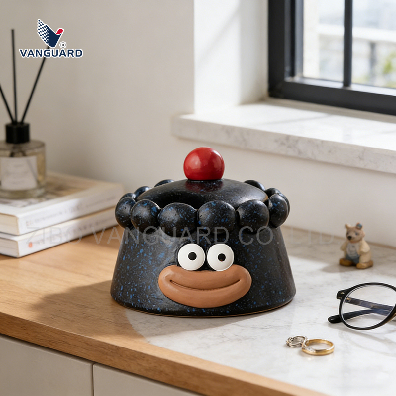 Wholesale Gift Resin Gift Ware Statue Cartoon Ornament Custom Resin Ashtray for Home Decoration