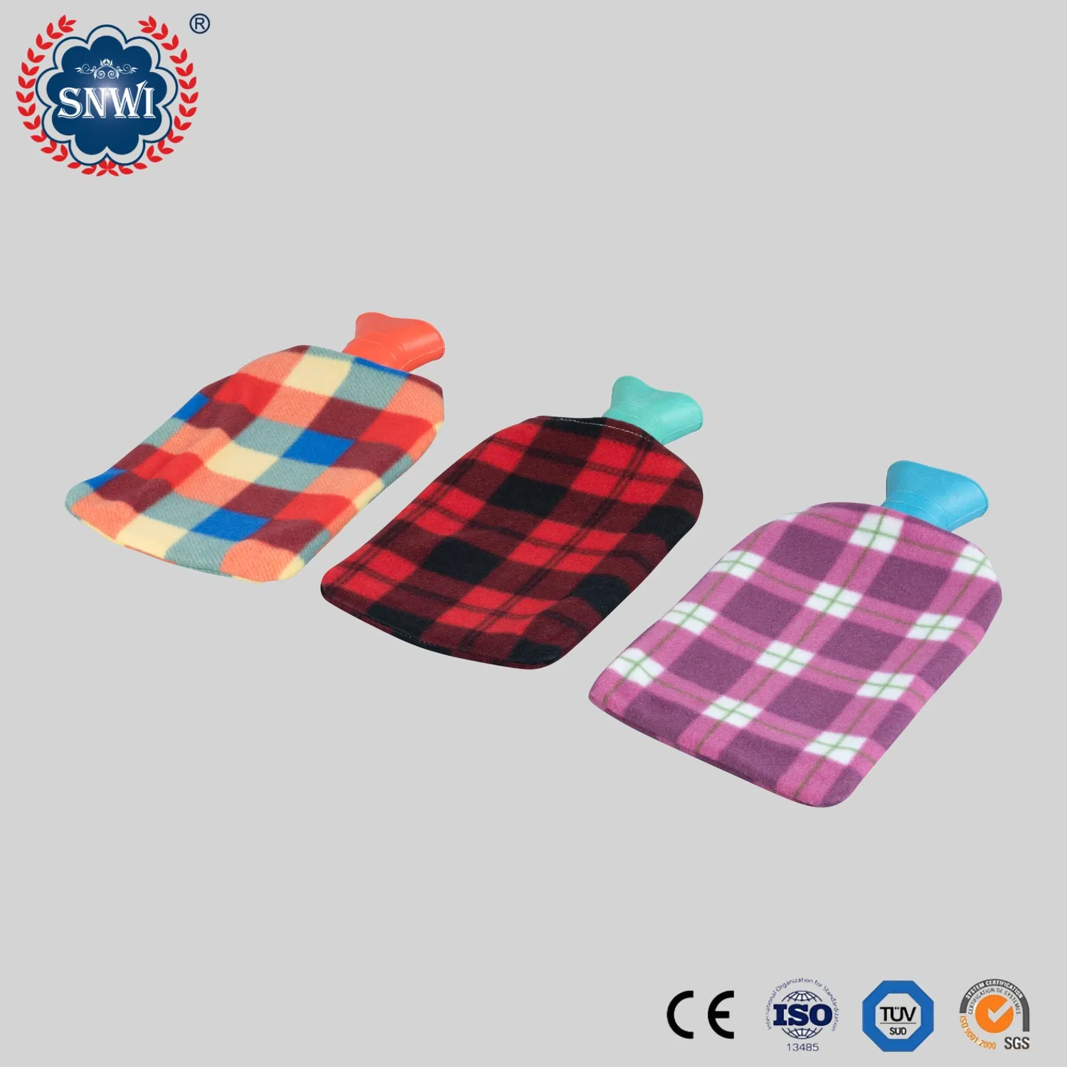 CE Approved Warm Hand Natural Rubber BS Hot Water Bottle Bag with Cover for Promotion Gift